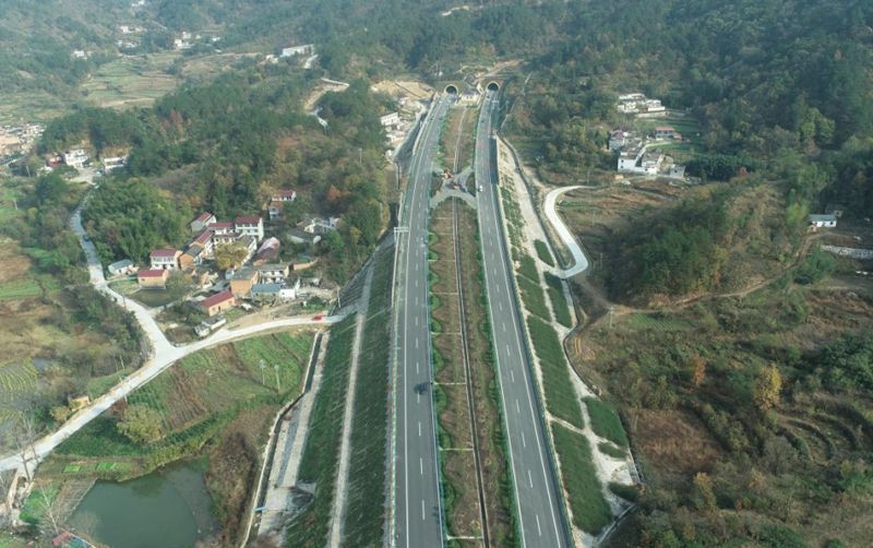 龙8官方网站案例丨河南沿大别山高速鸡商段项目即将通车