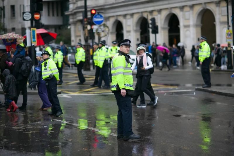 DM柔软亲肤多色彩反光执勤雨衣，，，，，，，，握别雨天闷热，，，，，，，，更安全更舒服